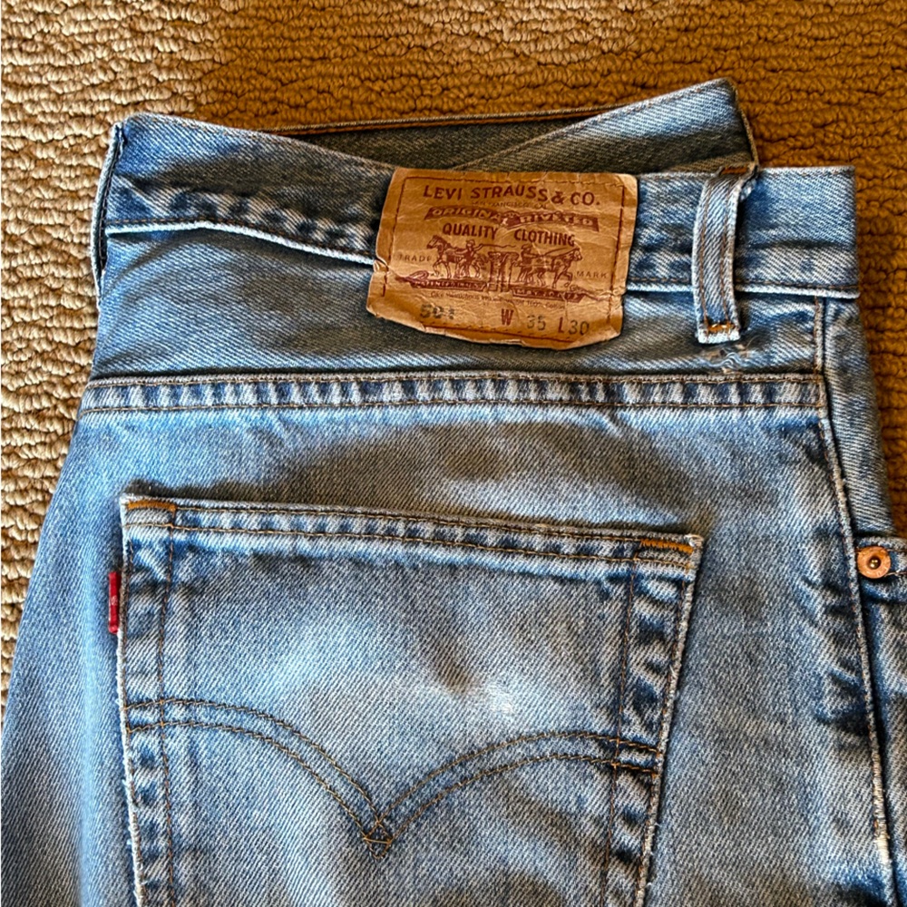 Levi's Blue Straight Jeans with Classic Stitching